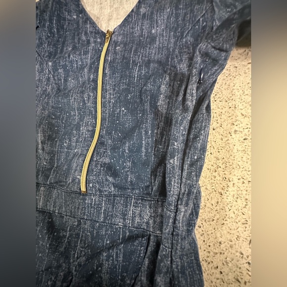 Jaanuu Scrub Set Denim Print Peplum Top Zippers Gold Details XS - Picture 14 of 16